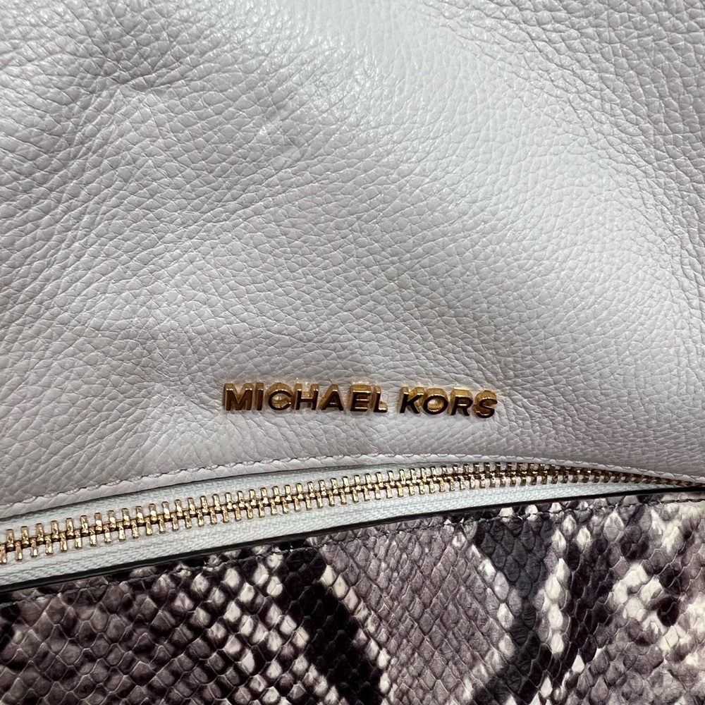 Pre-owned Michael Kors Rhea Zip Leather Backpack Chalk Cream Python Color Bag - Picture 4 of 12